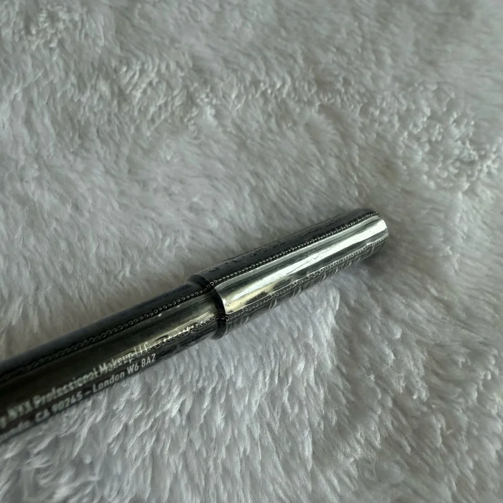Maybeline and NYX Lipstick and Liner Bundle